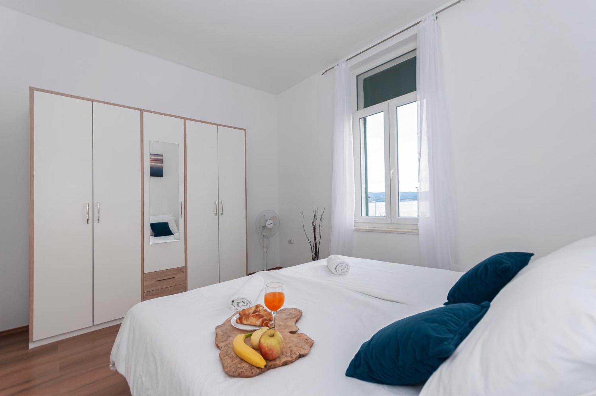 Tanja Apartment Омиш Экстерьер фото