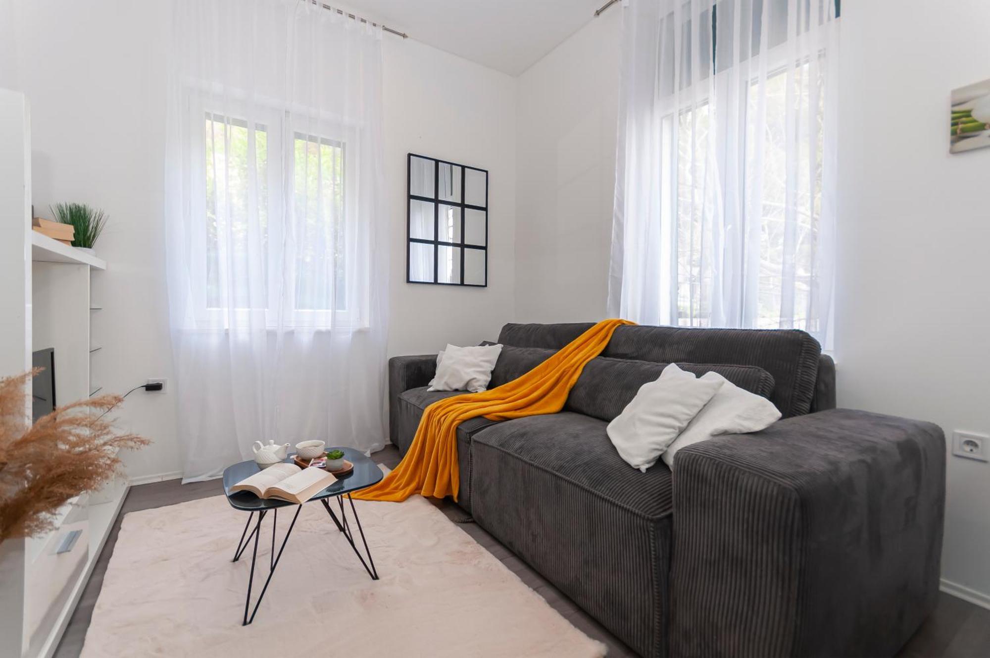 Tanja Apartment Омиш Экстерьер фото