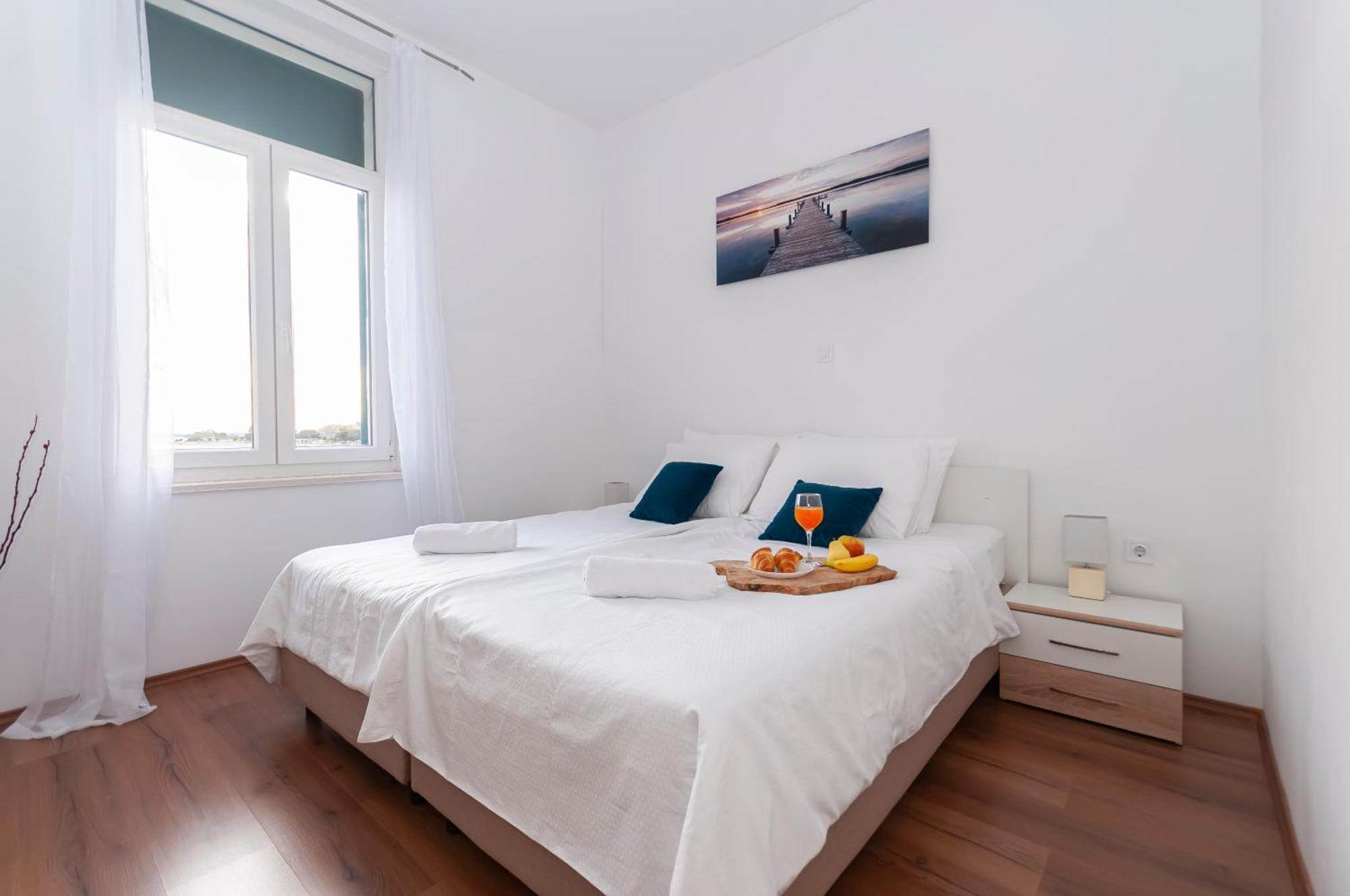 Tanja Apartment Омиш Экстерьер фото